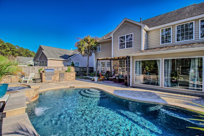 407 Decatur Dr, Summerville, SC 29486