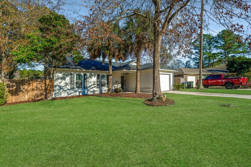 311 Lilac Dr, Summerville, SC 29483