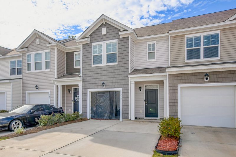 647 Hilchot Dr, Summerville, SC 29486