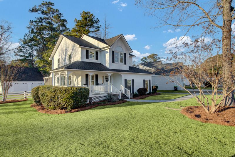 1004 Trotters Blvd, Summerville, SC 29483