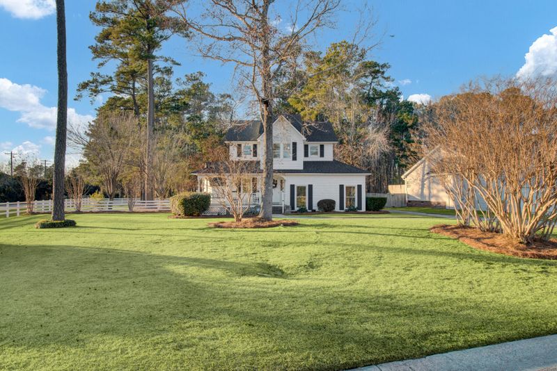 1004 Trotters Blvd, Summerville, SC 29483