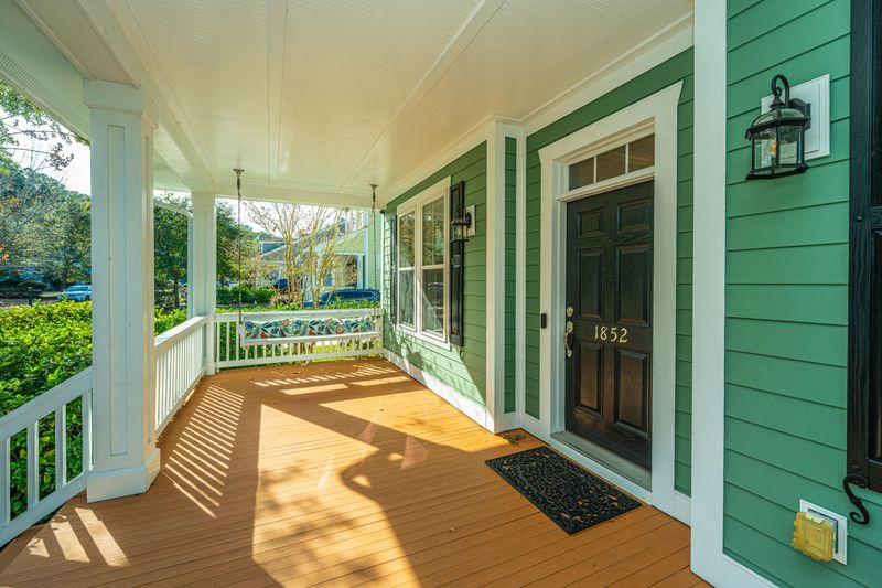 1852 Hall Point Rd, Mount Pleasant, SC 29466