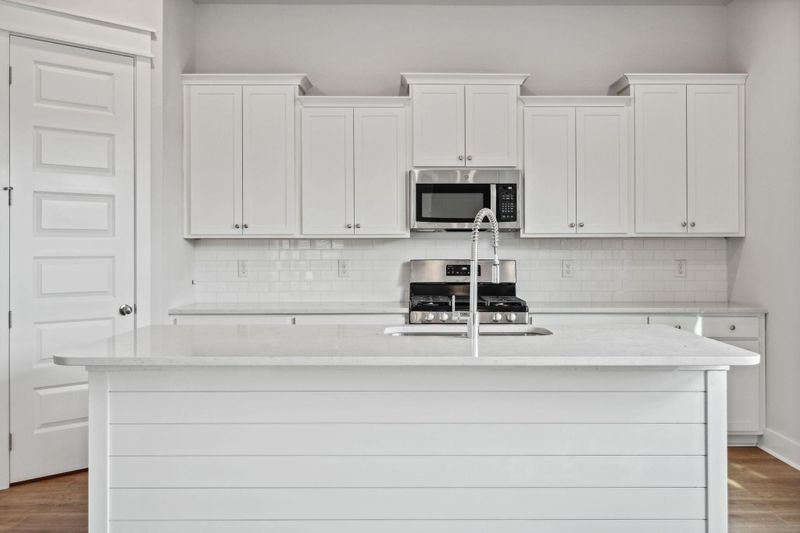 187 Ashworth Dr, Summerville, SC 29486