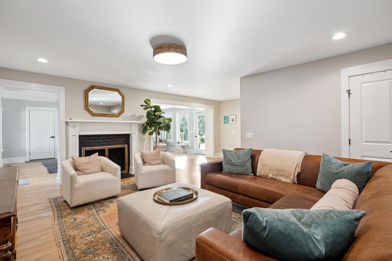 1515 Burningtree Rd, Charleston, SC 29412