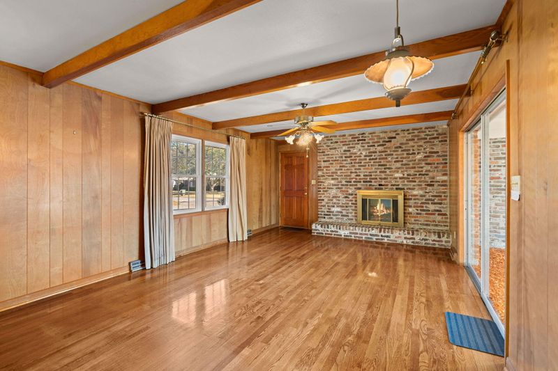 1247 Keble Rd, Charleston, SC 29407