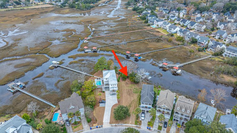 3042 S Shore Dr, Charleston, SC 29407
