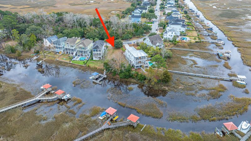 3042 S Shore Dr, Charleston, SC 29407