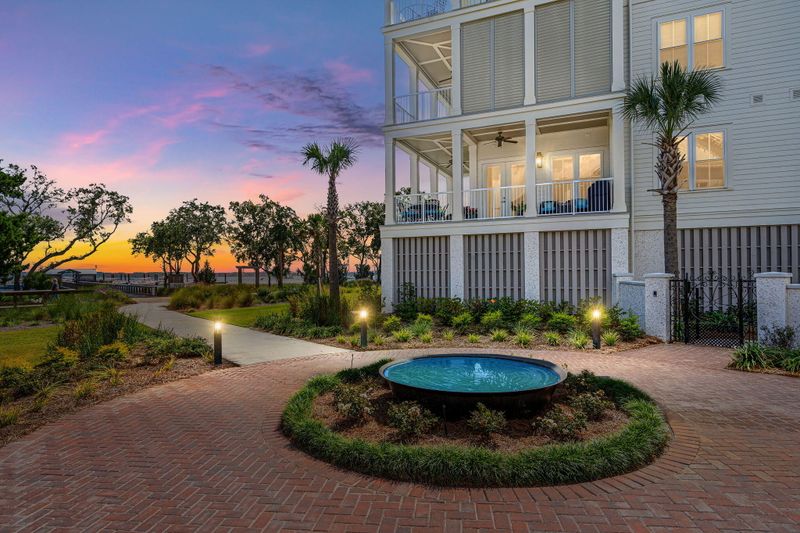 600 Waterman St #721, Daniel Island, SC 29492