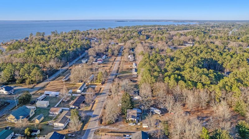 144 Dawsey Dr, Bonneau, SC 29431