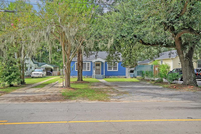 5635 Attaway St, North Charleston, SC 29406