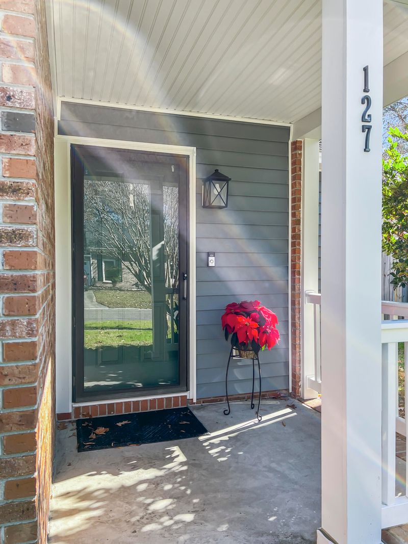 127 Towne Square Rd, Summerville, SC 29485
