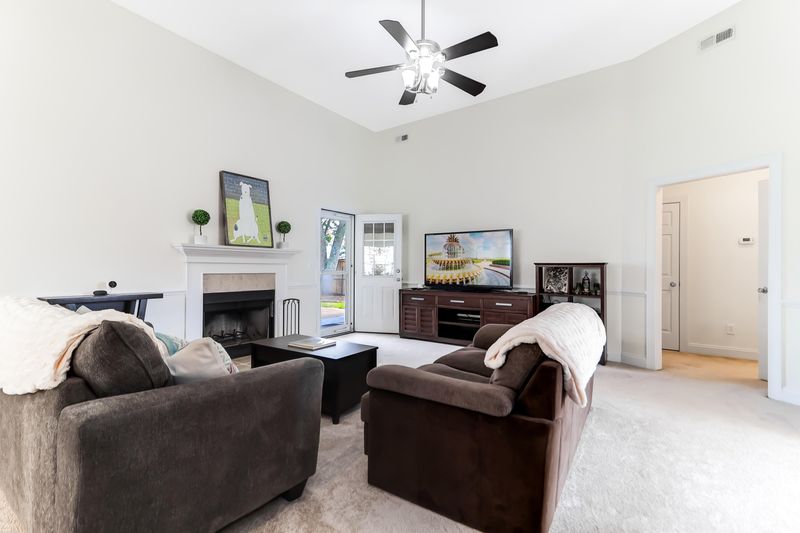 7692 Eagle Lake Rd, North Charleston, SC 29418