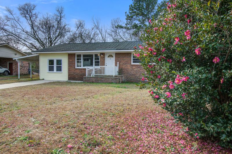 15 Newark Ave, Goose Creek, SC 29445