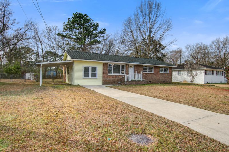 15 Newark Ave, Goose Creek, SC 29445