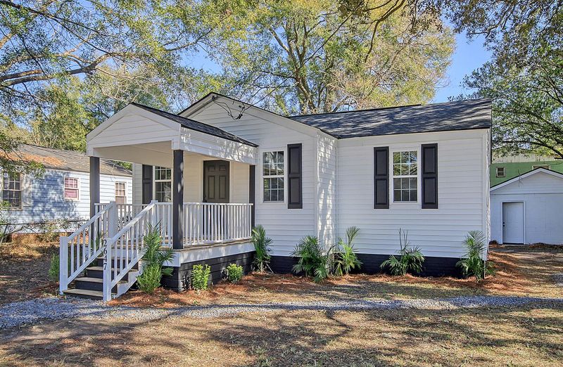 2647 Ferrara Dr, North Charleston, SC 29405