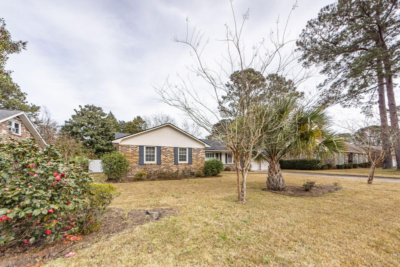 26 Markfield Dr, Charleston, SC 29407