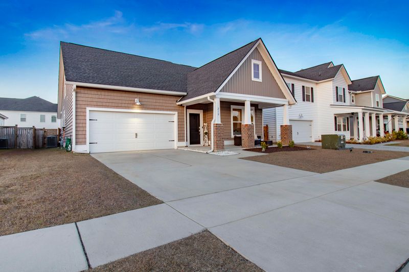 210 Evergreen Ave, Summerville, SC 29485