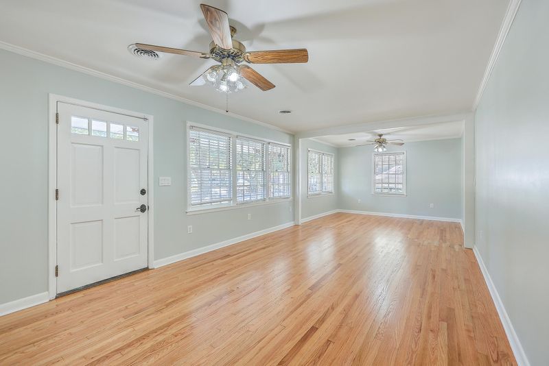 2402 Two Oaks Dr, Charleston, SC 29414
