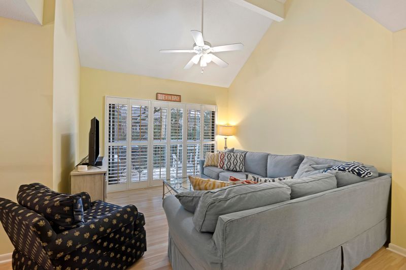 165 High Hammock Dr, Seabrook Island, SC 29455
