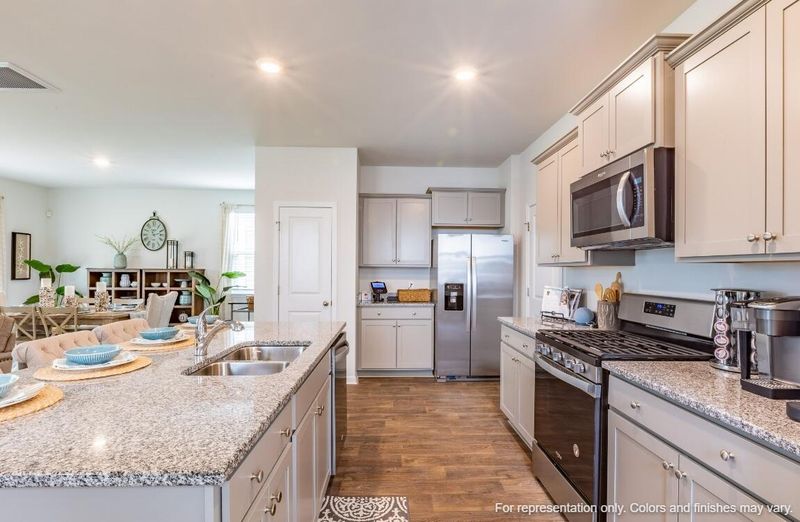 211 Maple Hill Dr, Moncks Corner, SC 29461