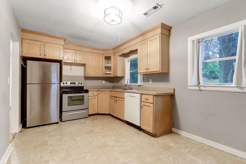 1783 Hay Rd, Johns Island, SC 29455