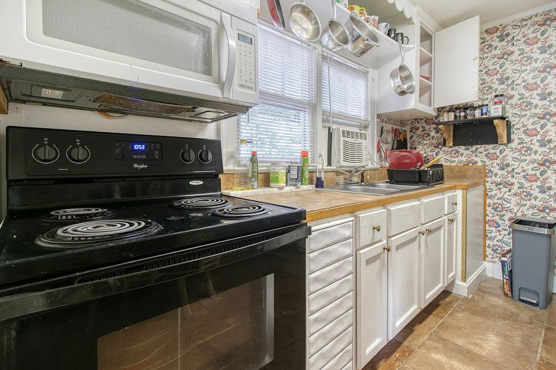 5611 Garrett Ave, North Charleston, SC 29406