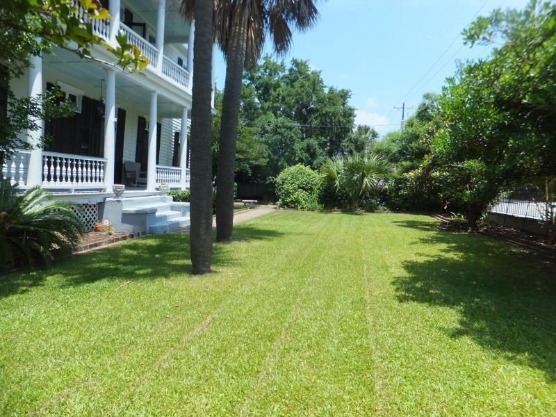 60 Rutledge Ave, Charleston, SC 29401