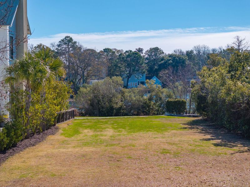 1707 Paradise Lake Dr, Mount Pleasant, SC 29464