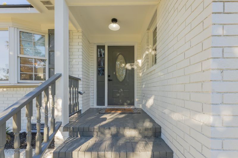20 Crystal Springs Dr, Goose Creek, SC 29445