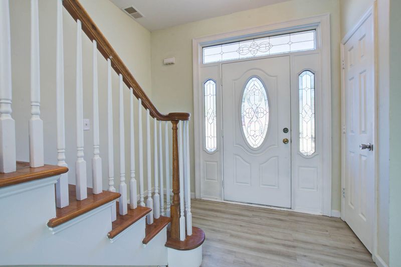 340 Camelot Dr, Goose Creek, SC 29445