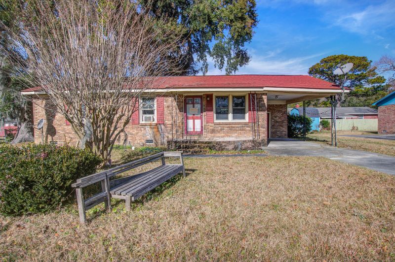 1861 Hazelwood Dr, Charleston, SC 29407