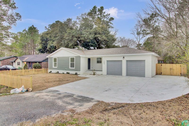 1002 Miles Jamison Rd, Summerville, SC 29485