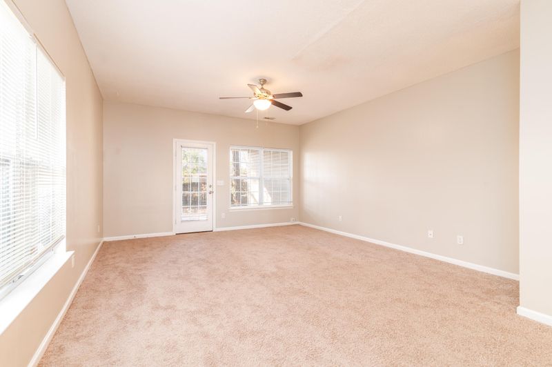 139 Pine Shadow Dr, Goose Creek, SC 29445