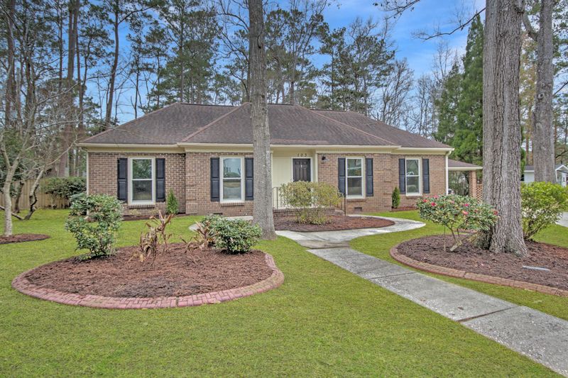103 Huntington Cir, Summerville, SC 29485