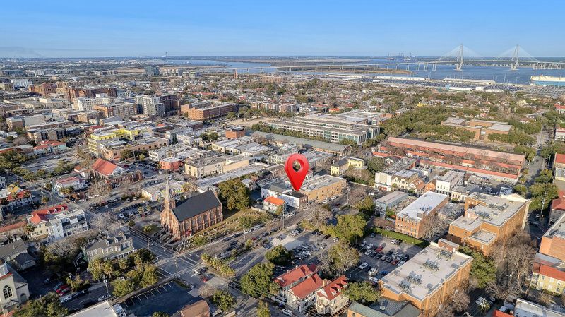 2 Radcliffe St, Charleston, SC 29403