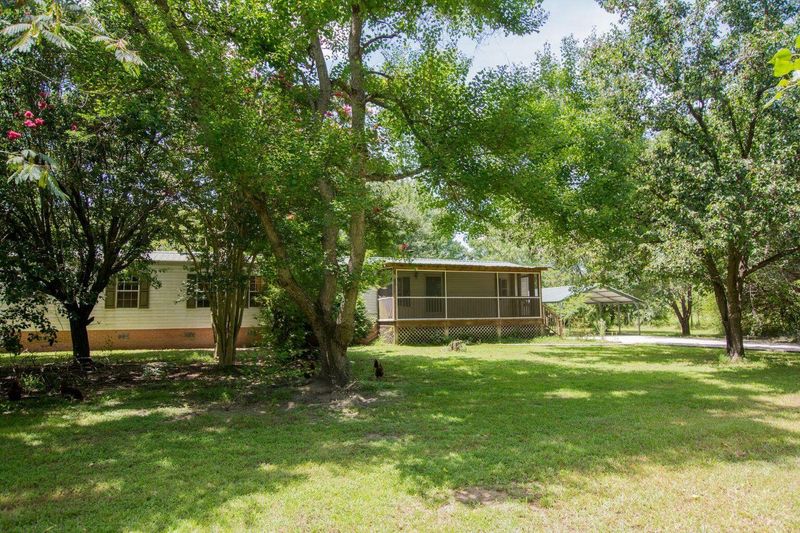 590 Givhans Rd, Ridgeville, SC 29472