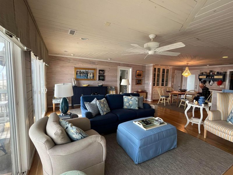 608 Palmetto Blvd, Edisto Island, SC 29438