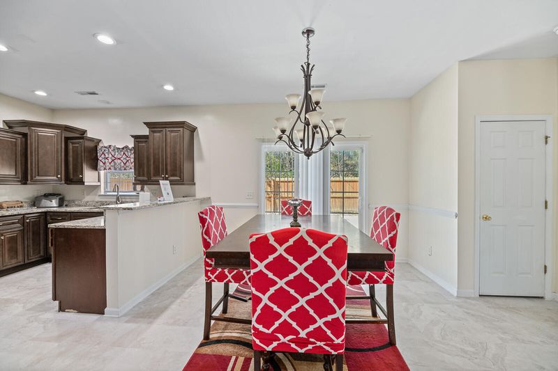 123 Highwoods Plantation Ave, Summerville, SC 29485
