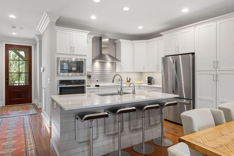 2042 Sterling Marsh Ln, Seabrook Island, SC 29455