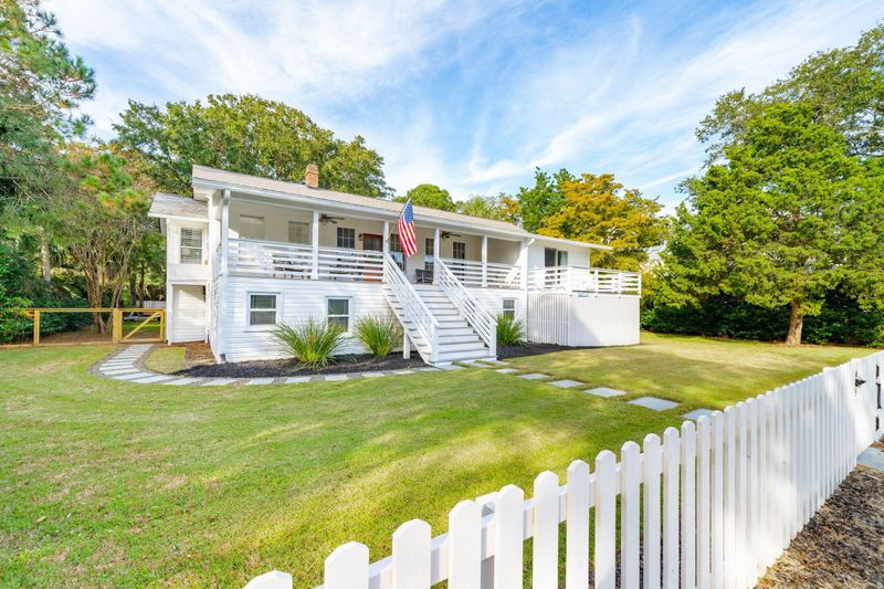 2724 Ion Ave, Sullivans Island, SC 29482