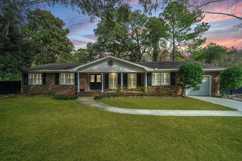 38 Saint Augustine Dr, Charleston, SC 29407