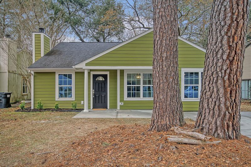 135 Robert Dr, Ladson, SC 29456