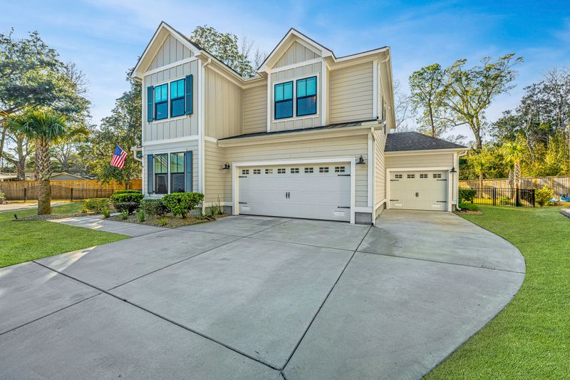 1527 Gemstone Dr, Mount Pleasant, SC 29464