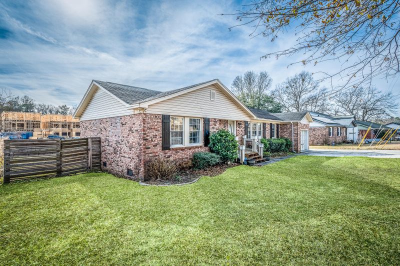 7623 Peppercorn Ln, North Charleston, SC 29420
