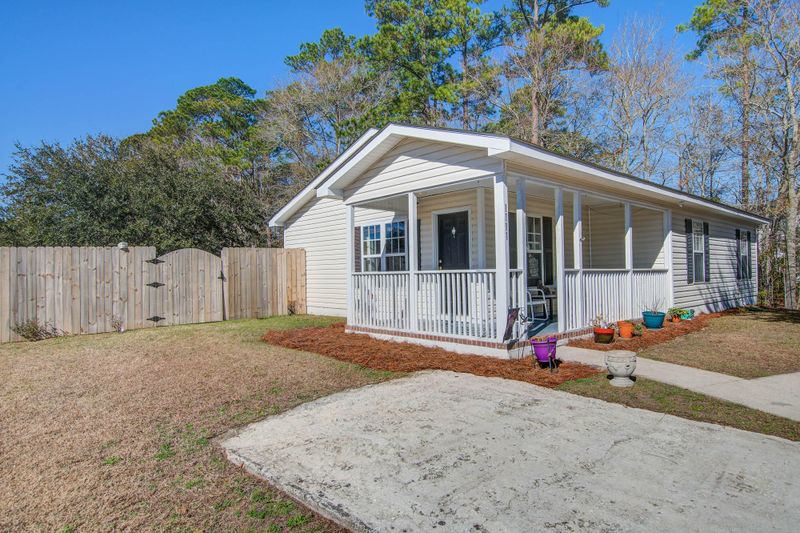 1111 Proverbs Ct, Johns Island, SC 29455