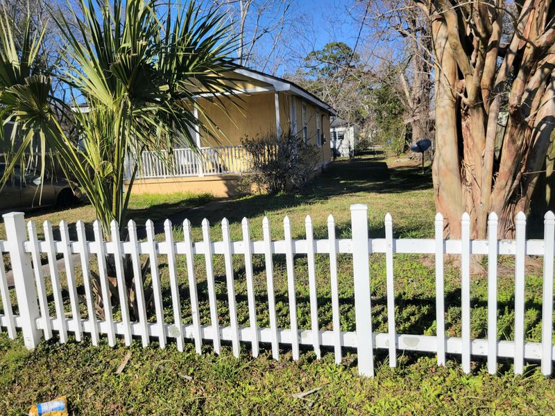 2839 Ranger Dr, North Charleston, SC 29405