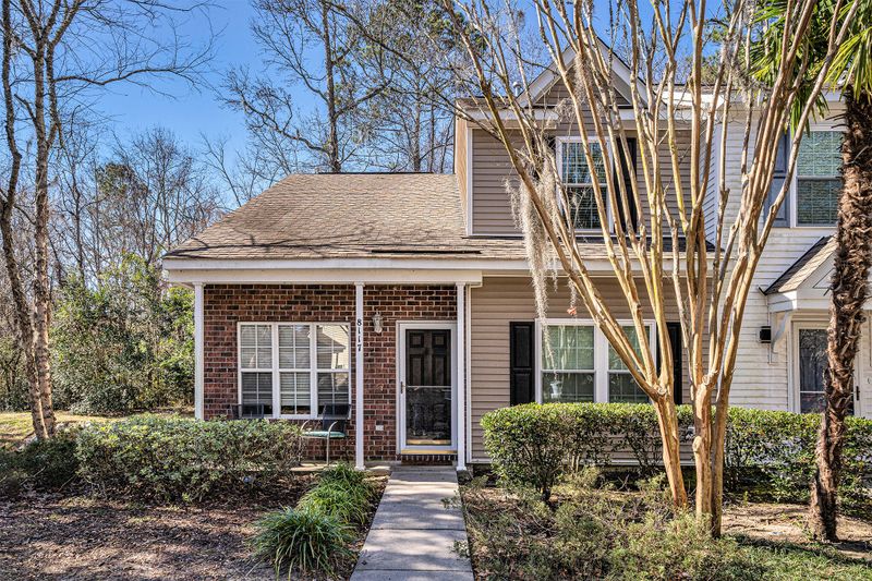8117 Shadow Oak Dr, North Charleston, SC 29406