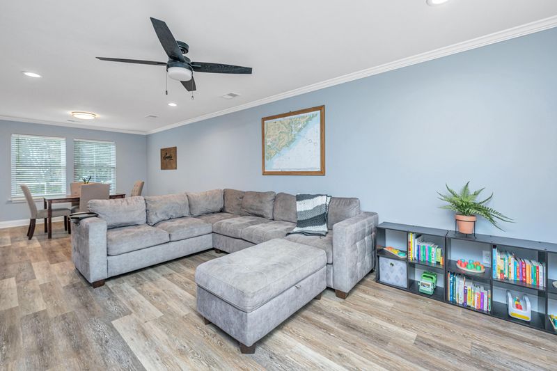 5731 Chaplins Landing Rd, Hollywood, SC 29449