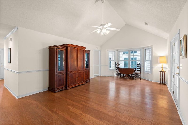 9095 Delancey Cir, North Charleston, SC 29406