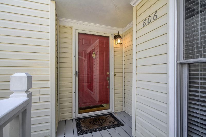 806 Harbor Oaks Dr, Charleston, SC 29412